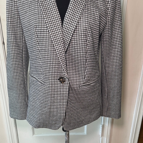 Women's Ann Taylor NWT Black and White Houndstooth Blazer Size 10P - Picture 3 of 12